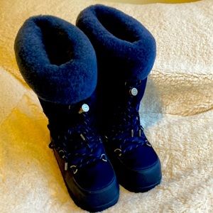 Womens UGG Moon Boots in Navy Blue